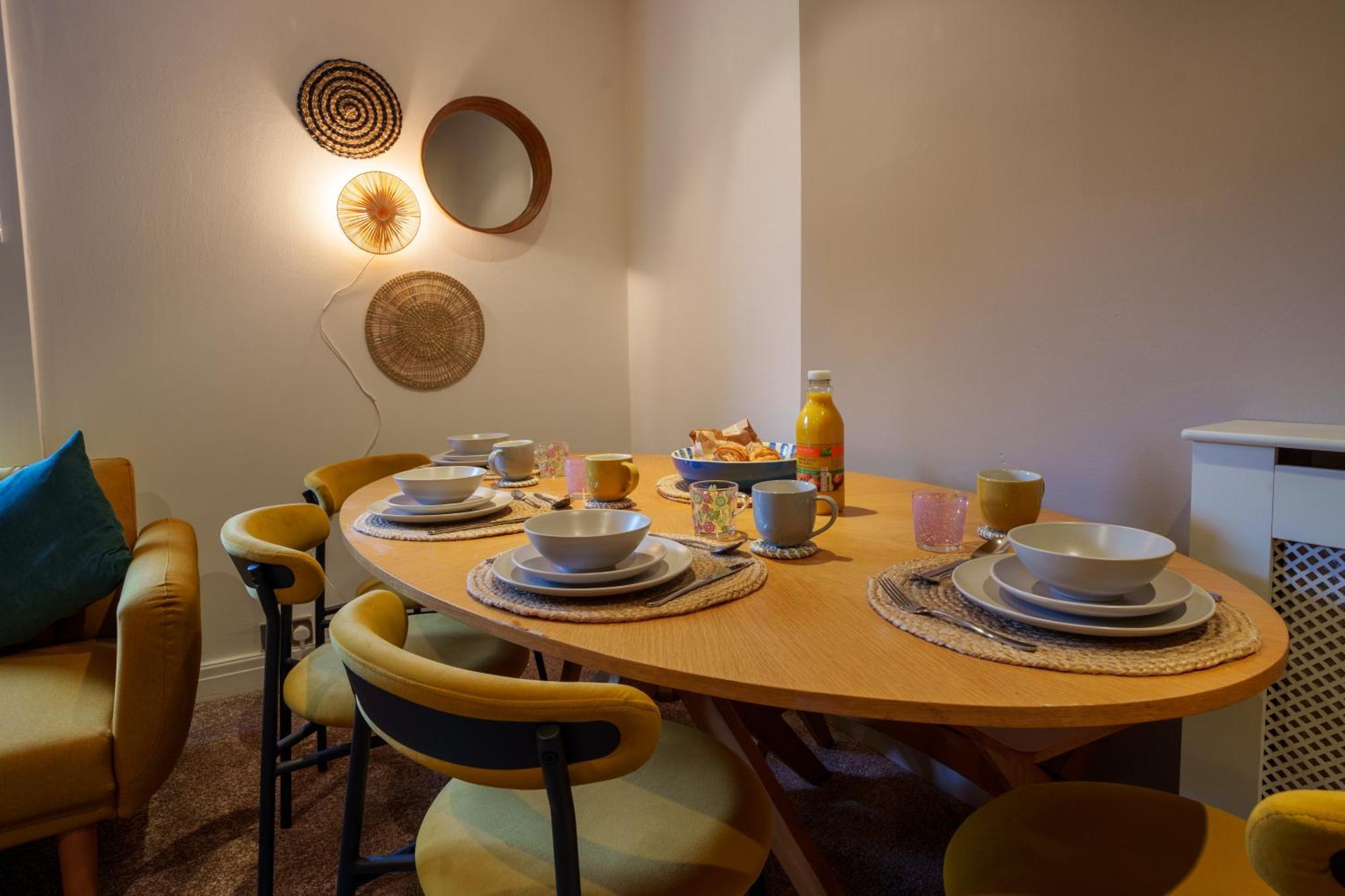 With Airhgt @ Luxe In Apartamento Harrogate